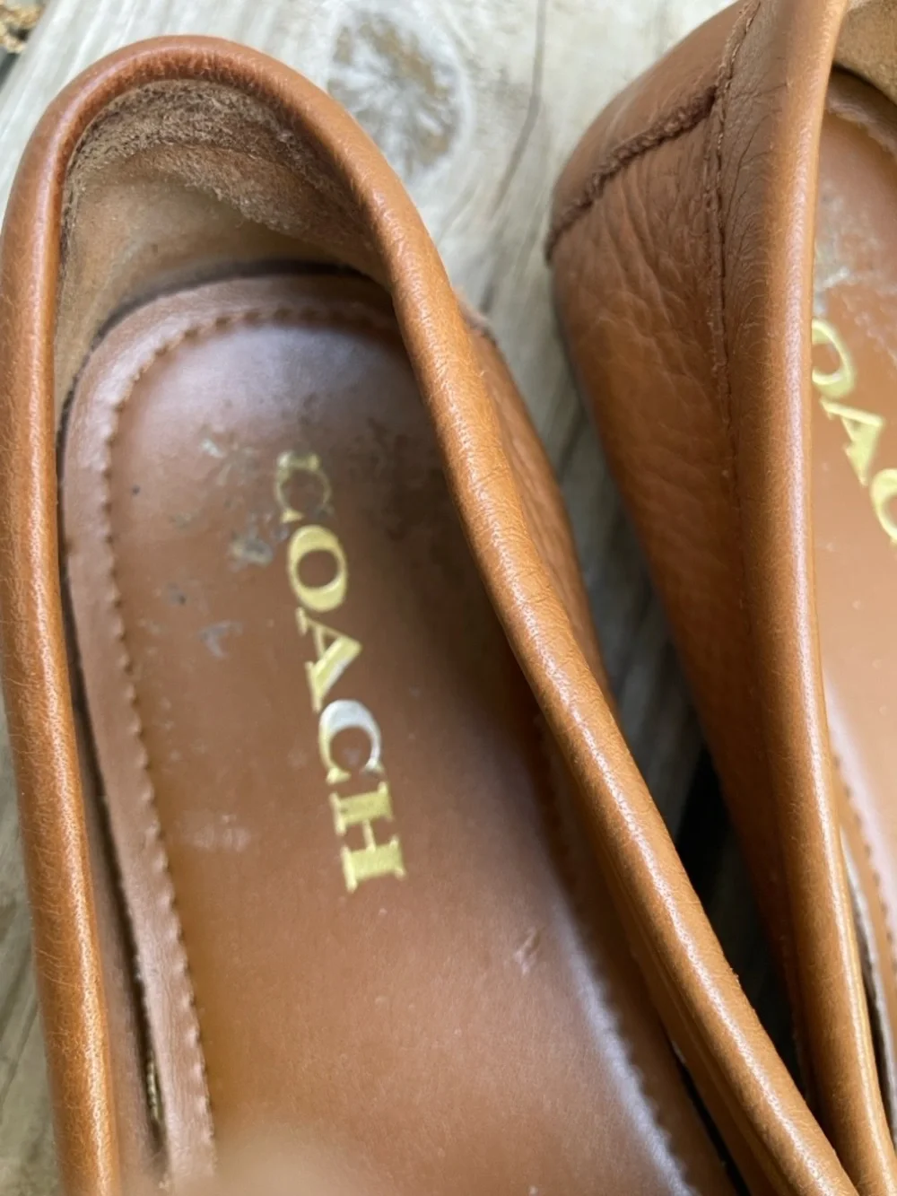 Coach BrownLeather Moccasin Driving Loafers Gold Logo Plaque Women’s Size 6.5